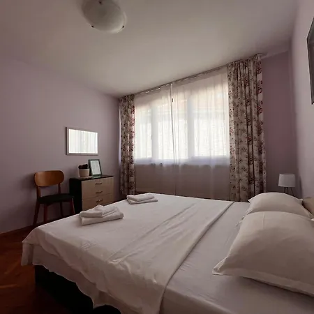 Lilly * 内塞伯尔